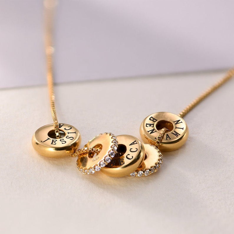 Women Fashion Name Ideas - แกะสลักที่กำหนดเองชื่อครอบครัวสร้อยคอลูกปัดคริสตัล Disc แม่ของขวัญวันสำหรับเธอแม่ยายภรรยาวันเกิดไอเดีย