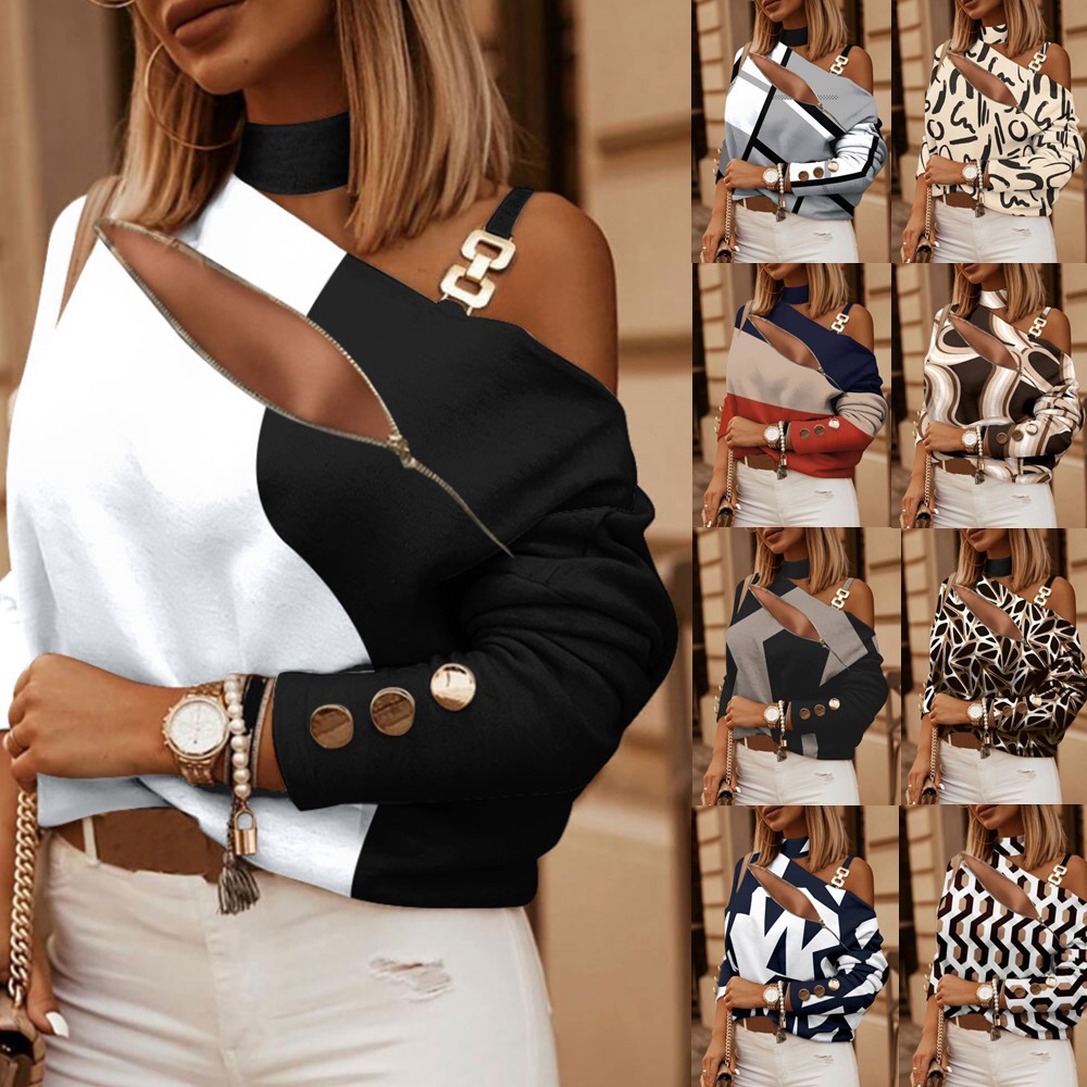 Women Fashion Style - เสื้อเบลาส์เปิดไหล่สำหรับผู้หญิง พร้อมดีเทลกระดุม สายโซ่ คอพิมพ์ลาย ทรงปกติ คอกลม