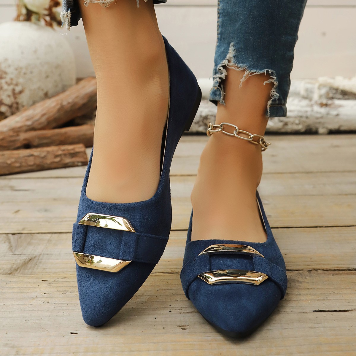 Women Fashion Heels - รองเท้าส้นเตี้ยแบบสวม สไตล์ลำลอง ดีไซน์หรูหรา ปลายแหลม เซ็กซี่ แฟชั่น