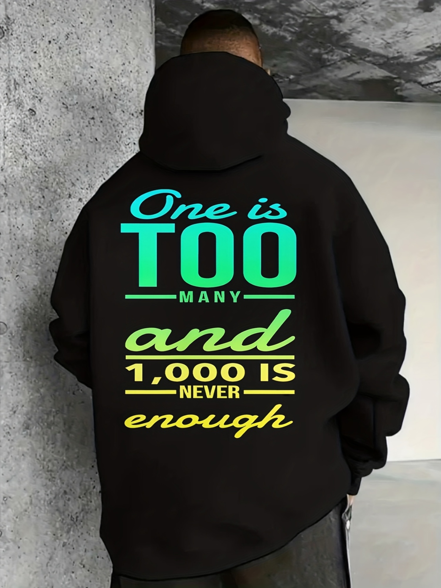 Women'S Fashion Edgy - เสื้อฮู้ดดี้สีดำคลาสสิกพร้อมกระเป๋าหน้าอก ผลิตจากวัสดุเกรด A เหมาะสำหรับใส่ในวันแข่งขันและใส่ลำลองได้ทั้งชายและหญิง ไอเท็มแฟชั่นสไตล์เมืองนี้ให้ความรู้สึกถึงความเท่แบบเอ็ดจี้และสวมใส่สบาย ทำให้เหมาะสำหรับผู้ที่ชื่นชอบแฟชั่น