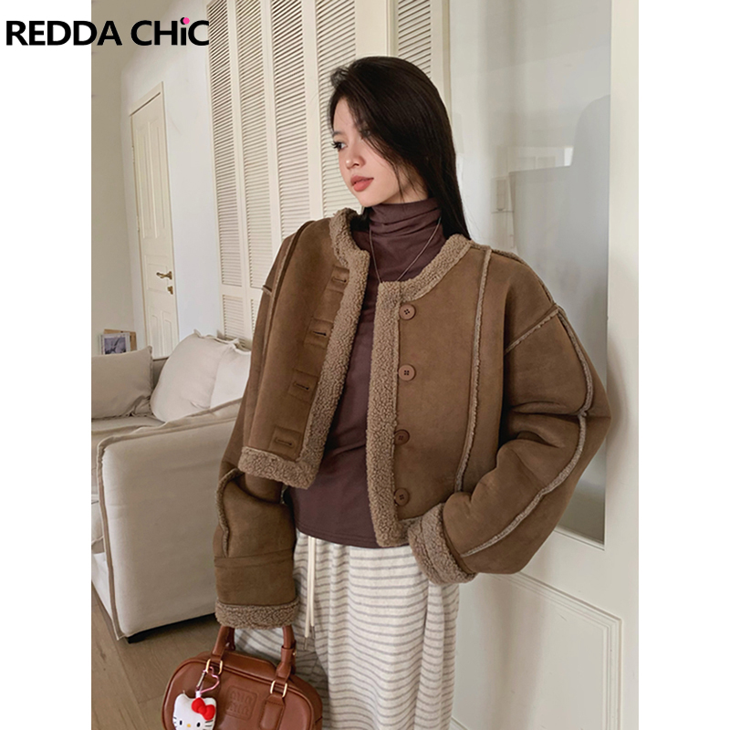 Sherpa Coat Women - เสื้อแจ็คเก็ตบอมเบอร์ผู้หญิง REDDACHiC ผ้าขนแกะเชอร์ปา หนังเทียม ติดกระดุม ไม่มีปก
