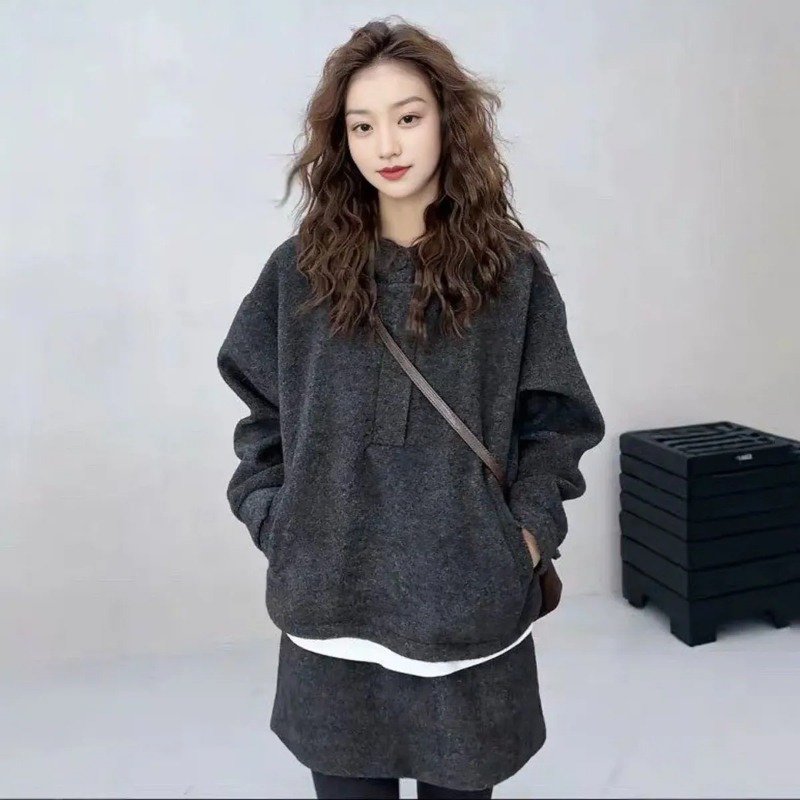 Women'S Fashion Petite - ชุดเซ็ตสองชิ้นสไตล์เกาหลีสำหรับผู้หญิง ผ้าผสมขนสัตว์สำหรับฤดูหนาว เสื้อฮู้ดดี้โอเวอร์ไซส์ กระโปรงสั้นลำลอง แฟชั่นชุดสำหรับสาวตัวเล็ก