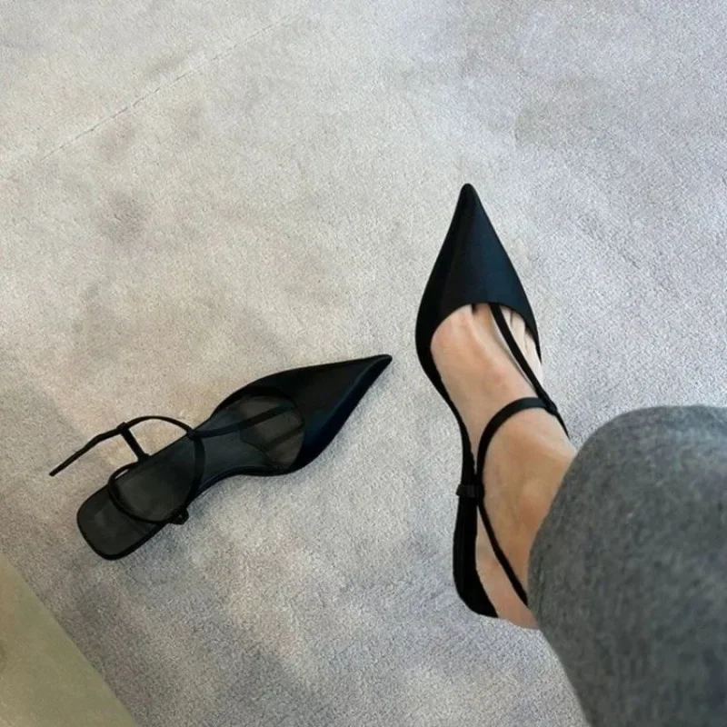 Women Fashion Heels - รองเท้าสำหรับผู้หญิง รองเท้าส้นเตี้ยแบบปลายแหลม รองเท้าแตะผู้หญิง สวมใส่สบาย ส้นเตี้ย ทันสมัย