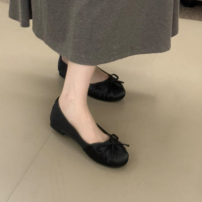 รองเท้าส้นเตี้ยแบบสวมสไตล์หวาน - Women Fashion Heels บทวิจารณ์และราคา