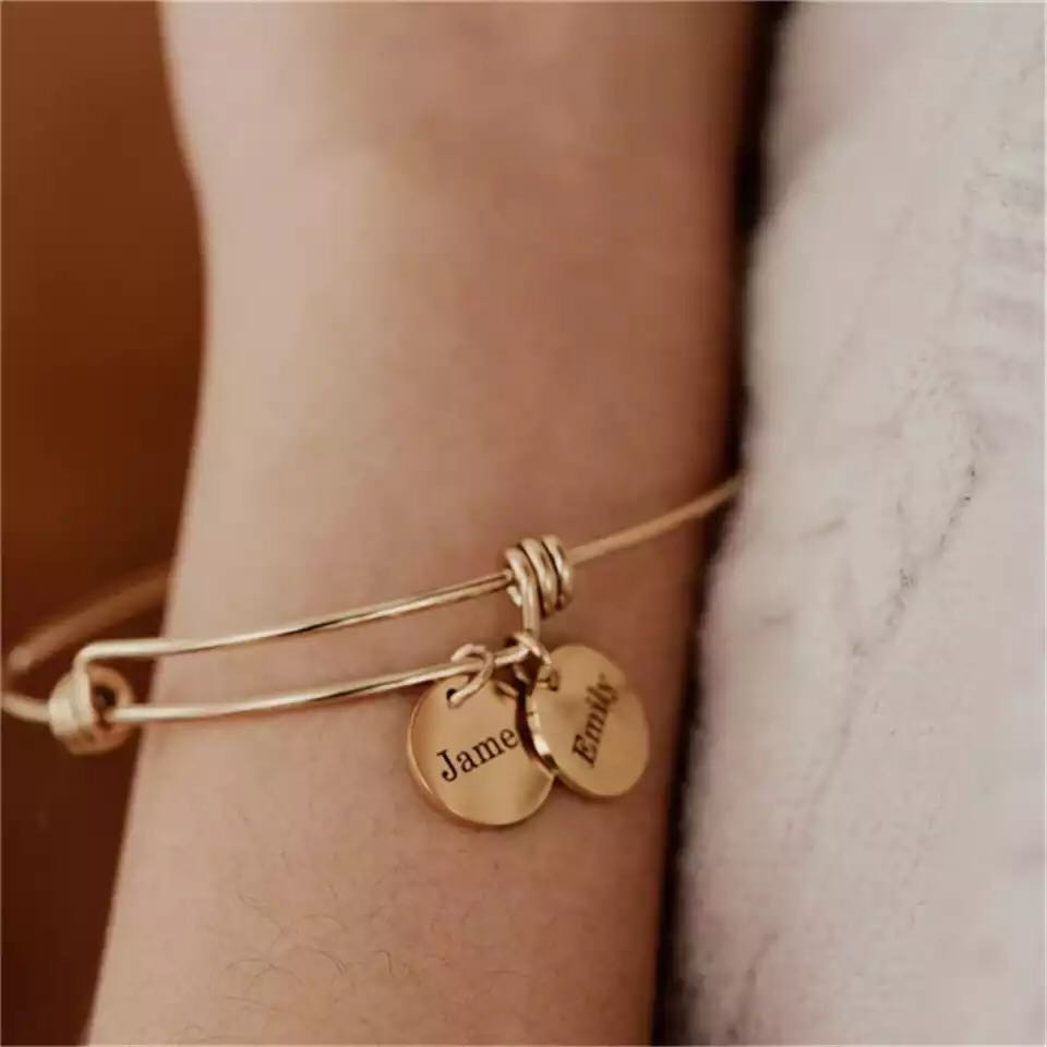 สร้อยข้อมือกำไลข้อมือส่วนบุคคล - Women Fashion Name Ideas บทวิจารณ์และราคา